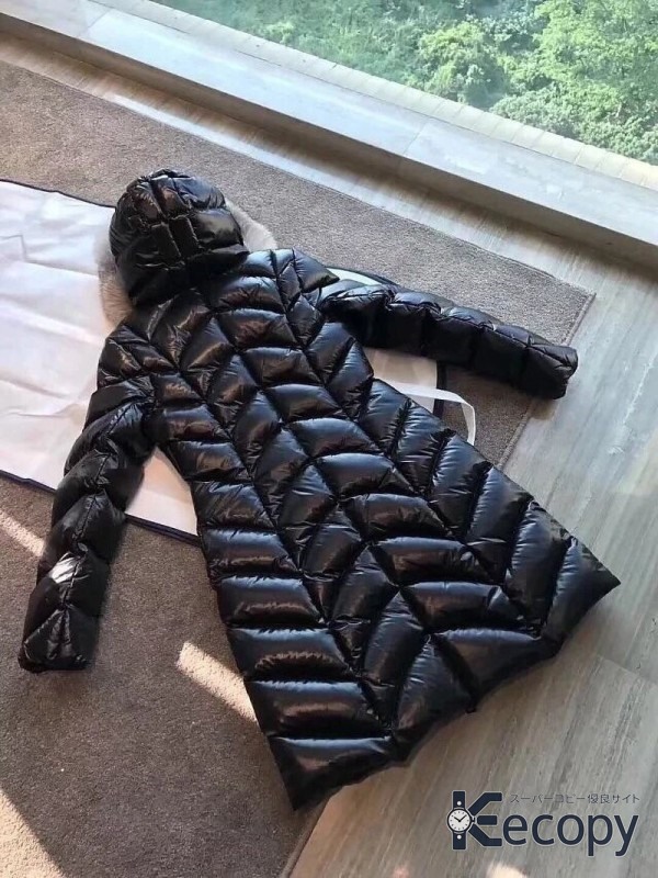 存在感のある モンクレール ダウンジャケット 旬のスタイル 格安コピー 1696 画像 4