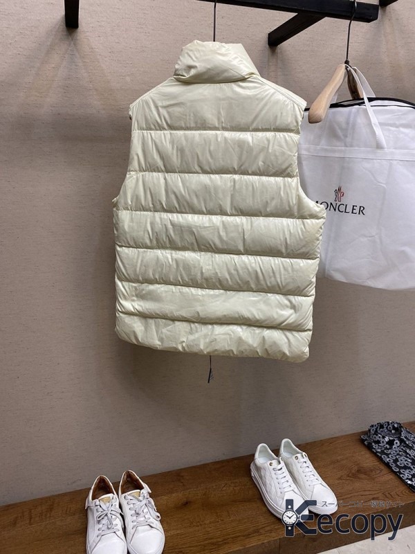 上品な逸品 モンクレール ダウンベスト 旬のスタイル 偽物 人気 1621 画像 2