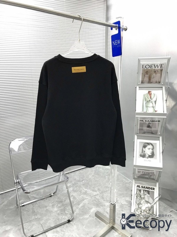 コーデの主役 ルイ・ヴィトン パーカー コーデに取り入れやすい 格安コピー 2726 画像 2