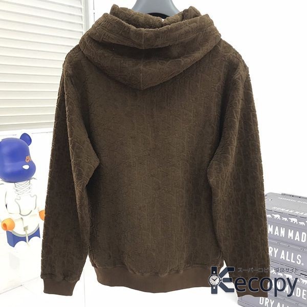 コーデの主役 ディオール パーカー コーデに取り入れやすい 激安コピー 3447 画像 2