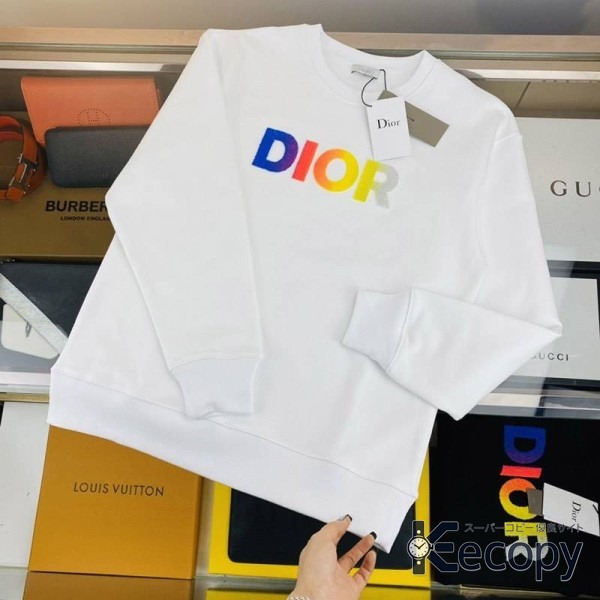 シンプルで上品 ディオール パーカー 着回しやすいデザイン スーパーコピー 3492