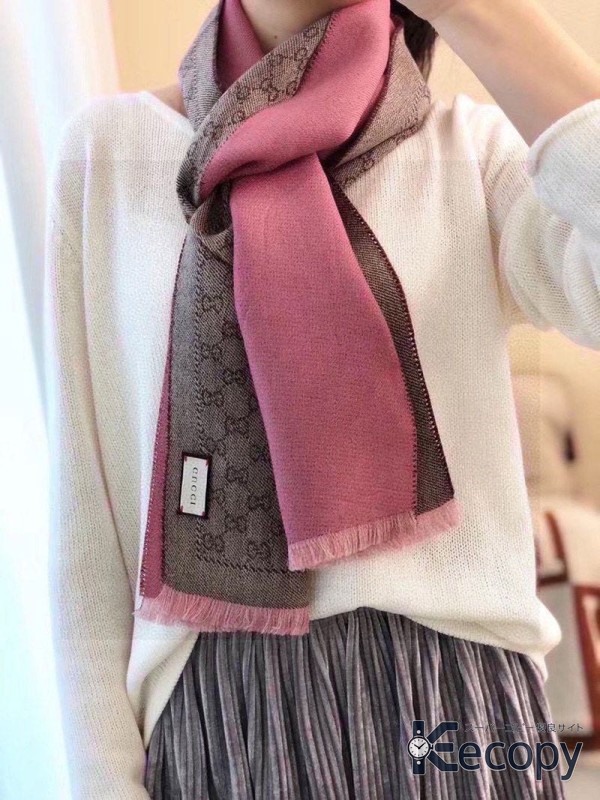 定番人気 グッチ スカーフ コーデを彩る 激安コピー 70 画像 2