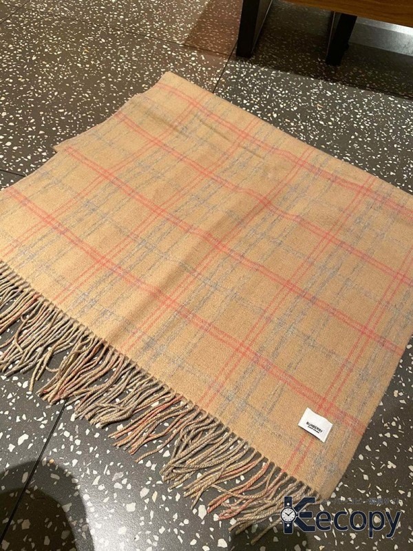ギフトにも人気 バーバリー スカーフ コーデを彩る 格安コピー 194 画像 4