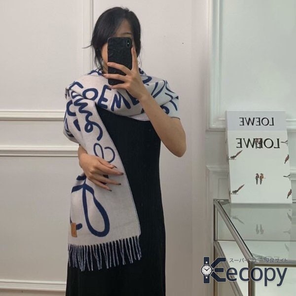 スタイリッシュ ロエベ スカーフ コーデを彩る コピー N級品 512 画像 2
