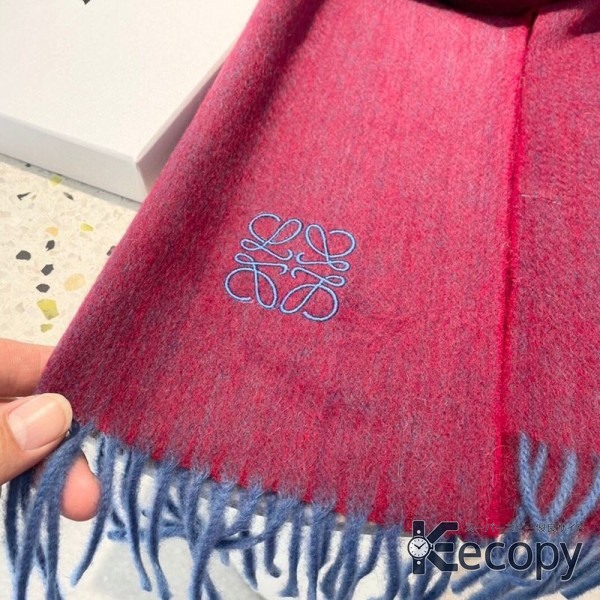 高級感あふれる ロエベ スカーフ コーデを彩る スーパーコピー 526 画像 7