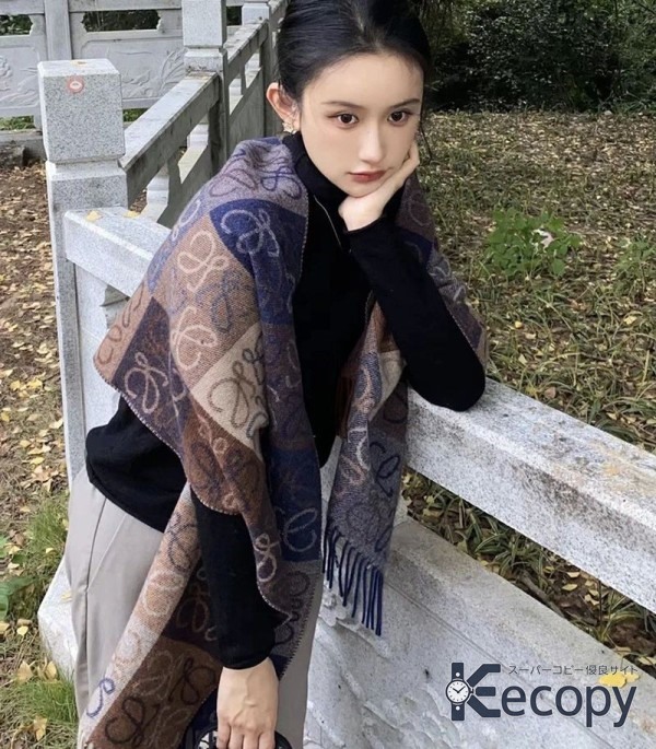 定番人気 ロエベ スカーフ 上品な色柄 偽物 人気 533 画像 2