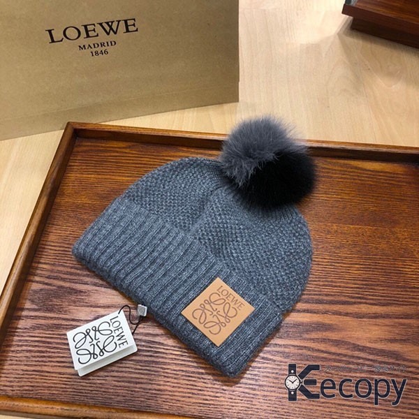 コーデの主役 ロエベ スカーフ 季節を問わず活躍 スーパーコピー 502 画像 5