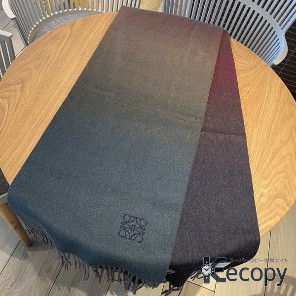 存在感のある ロエベ スカーフ 巻き方を楽しめる コピー N級品 564 画像 4