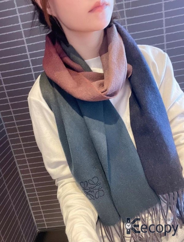 存在感のある ロエベ スカーフ 巻き方を楽しめる コピー N級品 564 画像 8