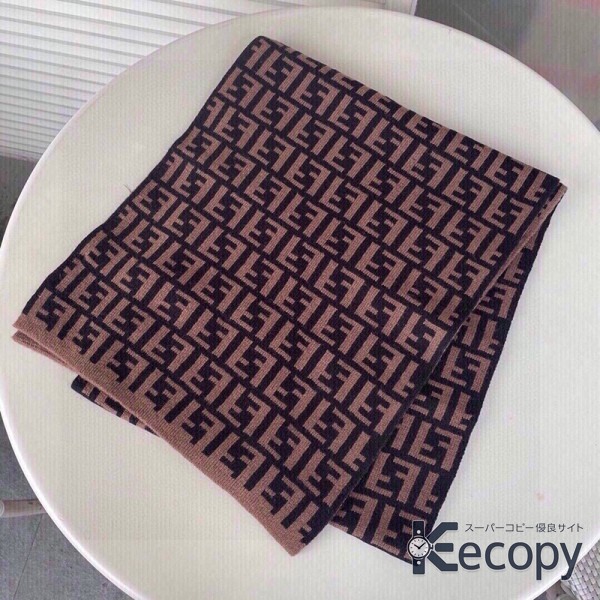 スタイリッシュ フェンディ スカーフ コーデを彩る N級品 通販 425 画像 2