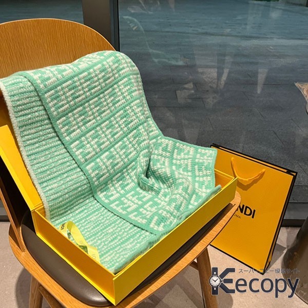 シンプルで上品 フェンディ スカーフ コーデを彩る 最高級コピー 396 画像 8