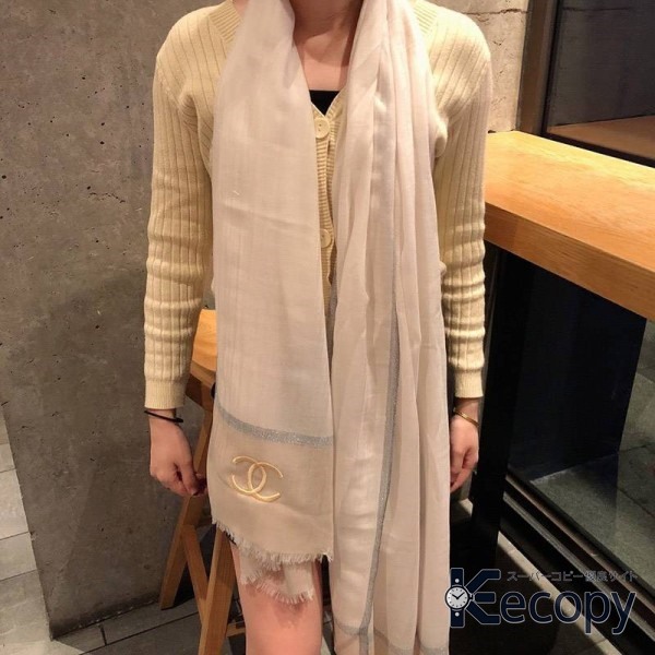 注目モデル シャネル スカーフ コーデを彩る コピー N級品 91 画像 2