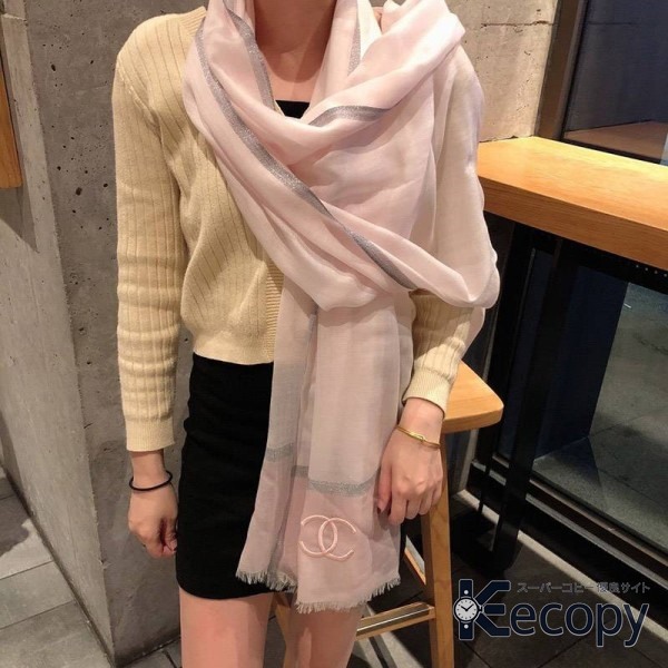 人気モデル シャネル スカーフ コーデを彩る 格安コピー 126 画像 3