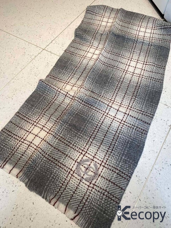 高級感あふれる シャネル スカーフ 巻き方を楽しめる コピー N級品 128 画像 4