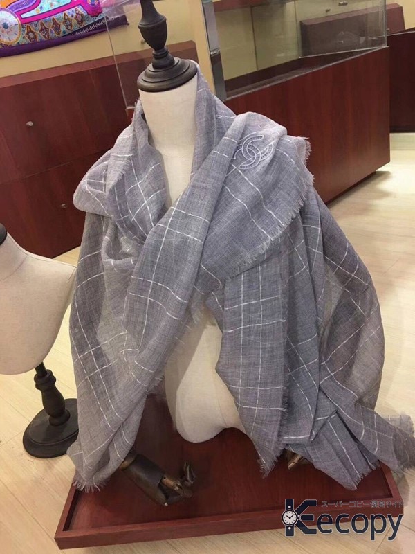コーデの主役 シャネル スカーフ 上品な色柄 最高級コピー 139 画像 7
