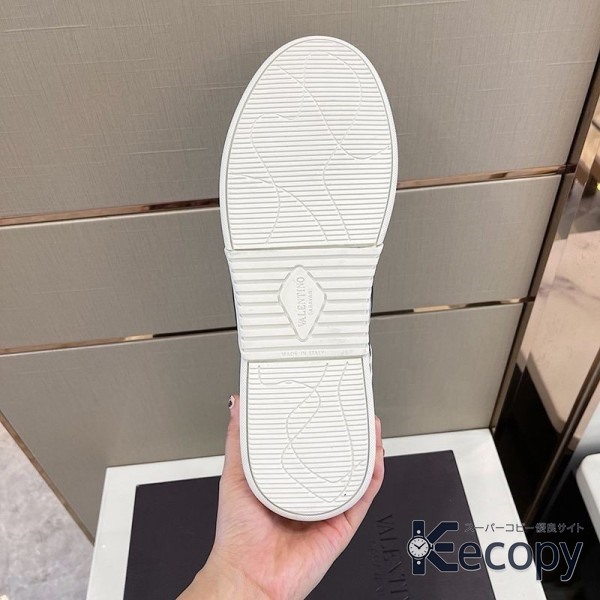 上品な逸品 ヴァレンティノ スニーカー 足元を印象的に コピー N級品 1571 画像 5
