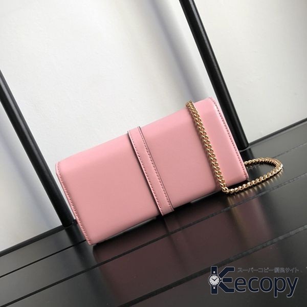 コーデの主役 グッチ 長財布 収納力に注目 N級品 通販 242 画像 2