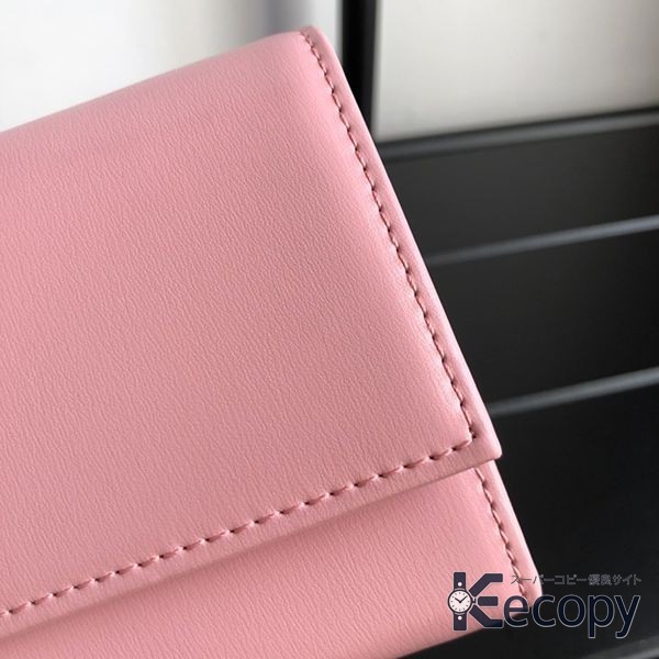コーデの主役 グッチ 長財布 収納力に注目 N級品 通販 242 画像 6