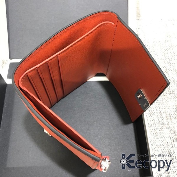 スタイリッシュ ロエベ 財布 使いやすい収納設計 コピー N級品 1524 画像 8