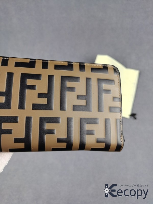 上品な逸品 フェンディ 財布 収納力に注目 スーパーコピー 1271 画像 3
