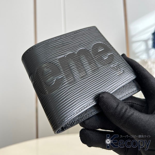 ギフトにも人気 ルイ・ヴィトン 折り財布 使いやすい収納設計 スーパーコピー 送料無料 686 おすすめN級品