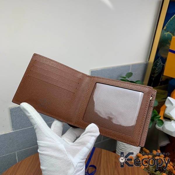 コーデの主役 ルイ・ヴィトン 折り財布 収納力に注目 激安コピー 797 画像 5