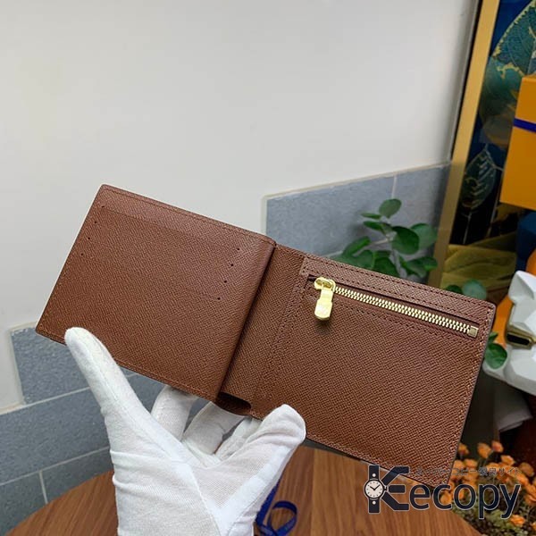コーデの主役 ルイ・ヴィトン 折り財布 収納力に注目 激安コピー 797 画像 6