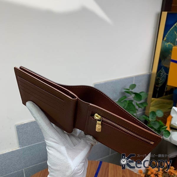 コーデの主役 ルイ・ヴィトン 折り財布 収納力に注目 激安コピー 797 画像 7