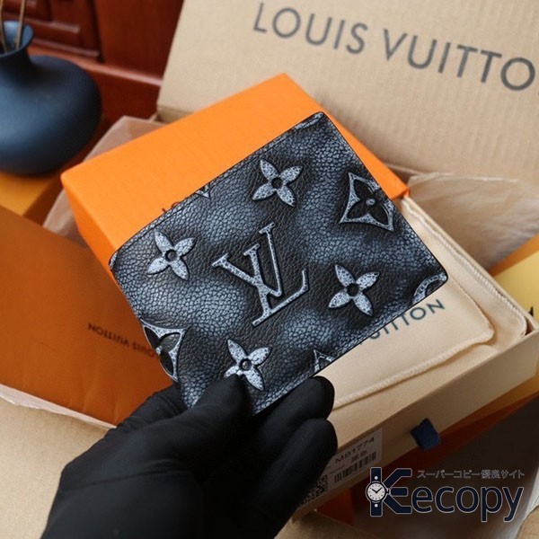 上品な逸品 ルイ・ヴィトン 折り財布 使いやすい収納設計 コピー N級品 761 おすすめN級品