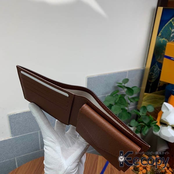 シンプルで上品 ルイ・ヴィトン 折り財布 手になじむデザイン 偽物 人気 694 画像 6