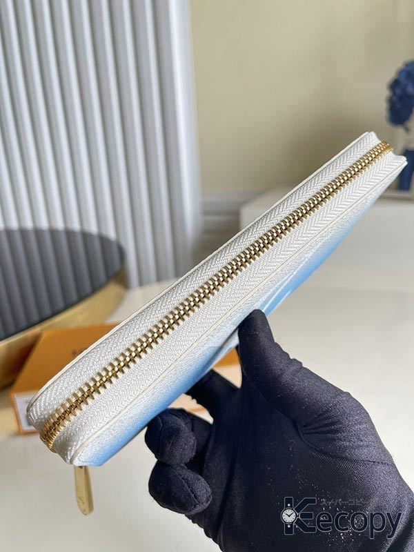 シンプルで上品 ルイ・ヴィトン 長財布 収納力に注目 偽物 人気 1067 画像 4