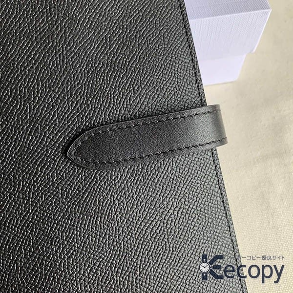 定番人気 セリーヌ 財布 使いやすい収納設計 スーパーコピー 送料無料 19 画像 3