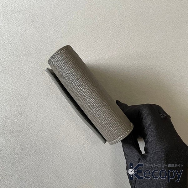 使いやすさ抜群 セリーヌ 財布 上品で実用的 格安コピー 47 画像 4