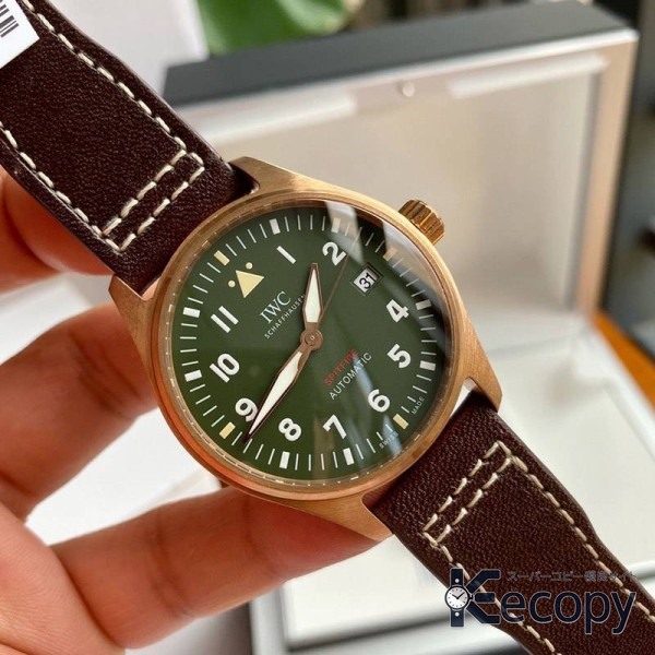 使いやすさ抜群 IWC パイロットウォッチ 高級感ある仕上げ 格安コピー 19