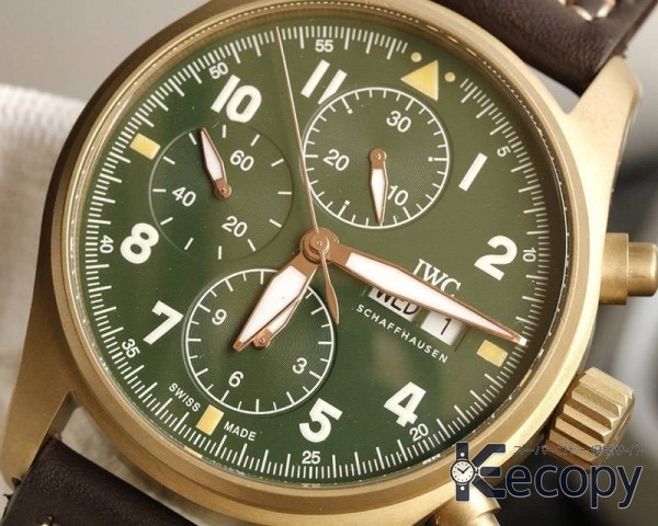 シンプルで上品 IWC パイロットウォッチ 高級感ある仕上げ スーパーコピー 23 画像 3