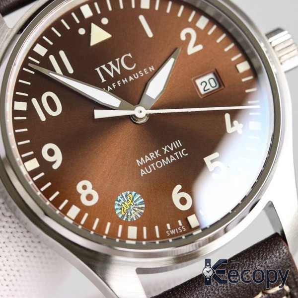 存在感のある IWC パイロットウォッチ 存在感のある文字盤 激安コピー 29 画像 6