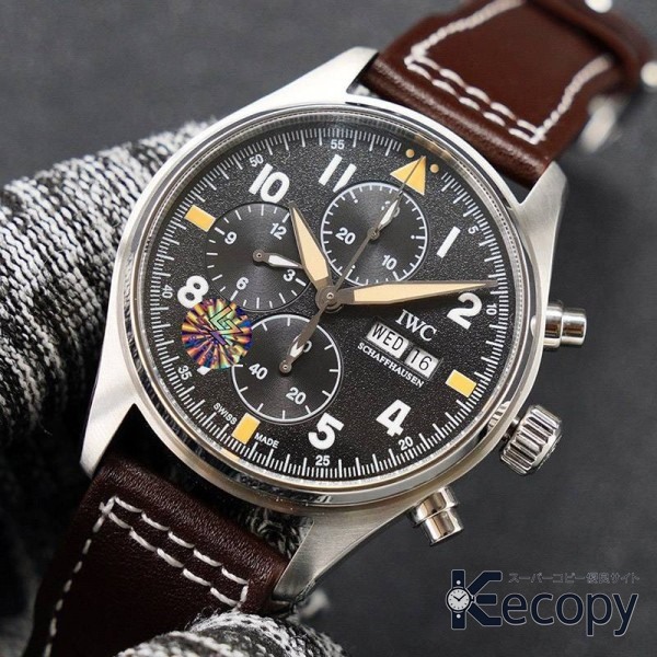 人気モデル IWC パイロットウォッチ 高級感ある仕上げ 格安コピー 32 画像 3
