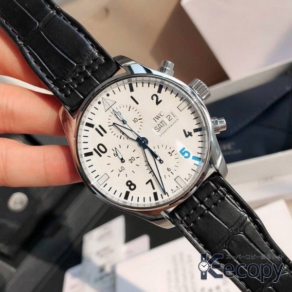 高級感あふれる IWC パイロットウォッチ 精巧なディテール コピー N級品 12