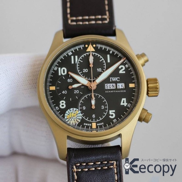 存在感のある IWC パイロットウォッチ 腕元を華やかに演出 スーパーコピー 14 画像 3