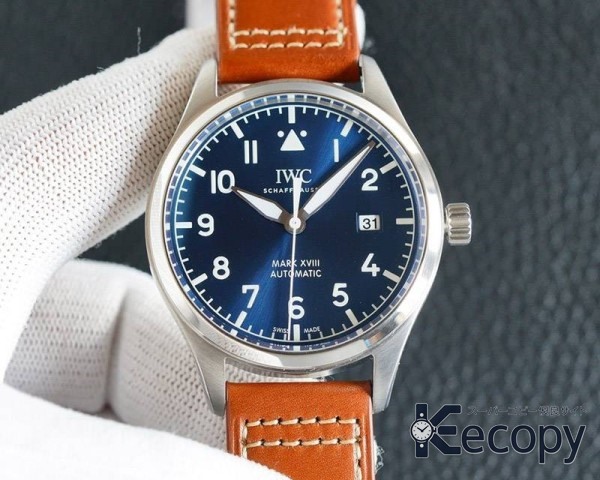 話題の新作 IWC パイロットウォッチ 存在感のある文字盤 最高級コピー 17 画像 2