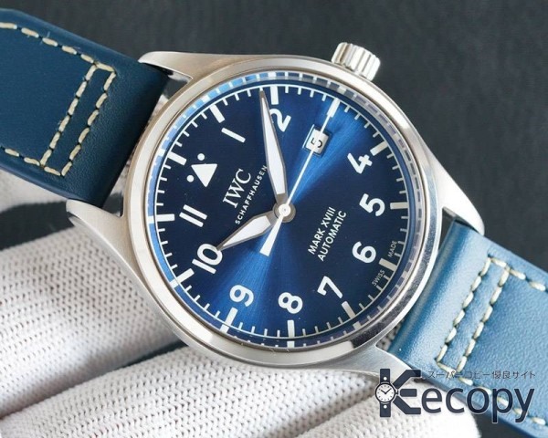 話題の新作 IWC パイロットウォッチ 存在感のある文字盤 最高級コピー 17 画像 6