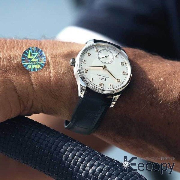 話題の新作 IWC ポルトギーゼ 存在感のある文字盤 格安コピー 101 画像 3