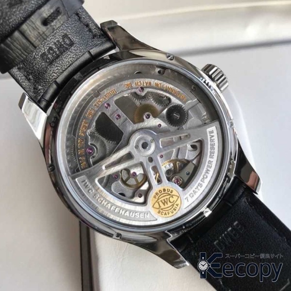 高級感あふれる IWC ポルトギーゼ 存在感のある文字盤 激安コピー 69 画像 5